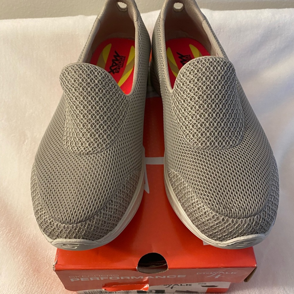 SKECHERS GO WALK 4